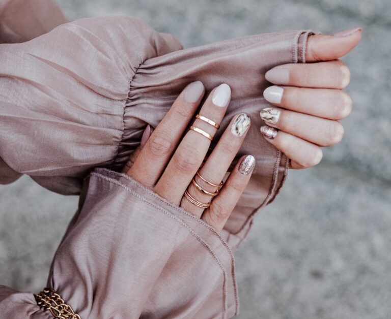 manicure hybrydowy